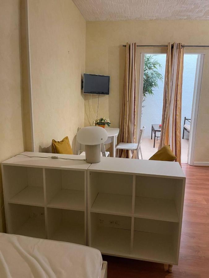 Studio N•2 Avec Patio En Plein Coeur De La Ville Bagnères-de-Bigorre Exteriér fotografie